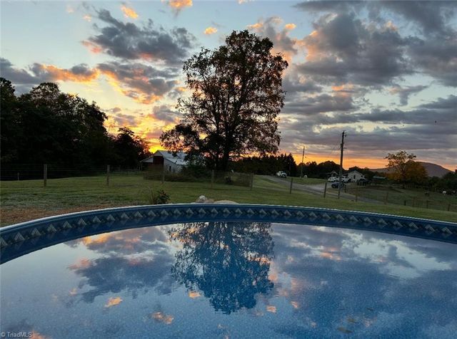 106 Grants Home Trail, Ararat, NC 27007