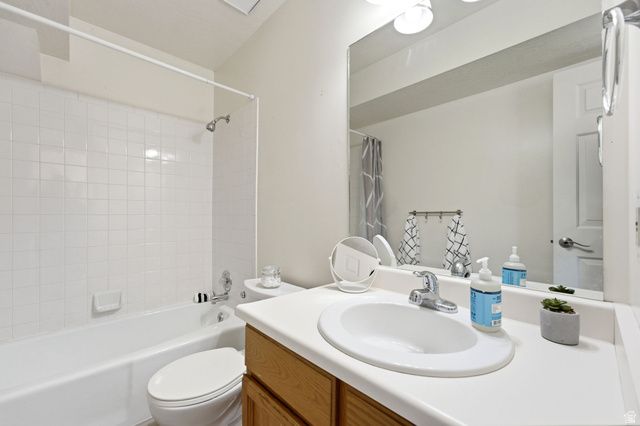 5049 S SCARSDALE CT, Taylorsville, UT 84129