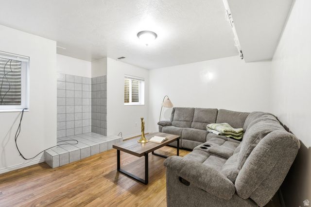 5049 S SCARSDALE CT, Taylorsville, UT 84129