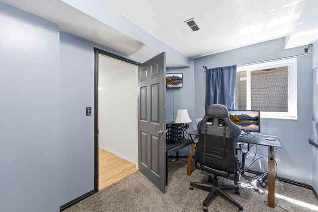5049 S SCARSDALE CT, Taylorsville, UT 84129