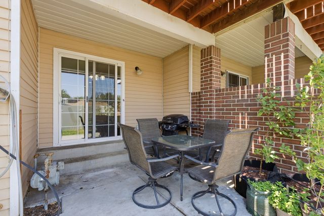 5049 S SCARSDALE CT, Taylorsville, UT 84129