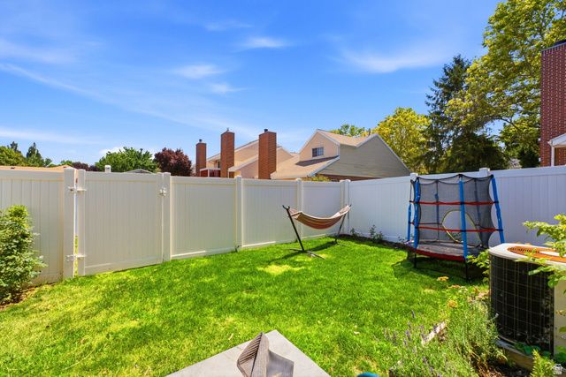 5049 S SCARSDALE CT, Taylorsville, UT 84129