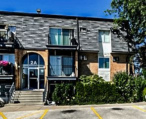 2A Dundee Quarter Drive 108, Palatine, IL 60074