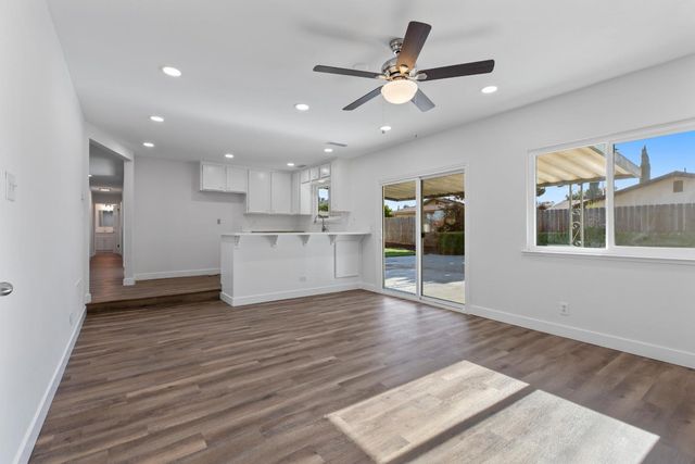 612 Robert Ave, Ripon, CA 95366