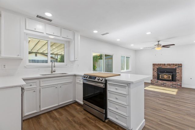 612 Robert Ave, Ripon, CA 95366