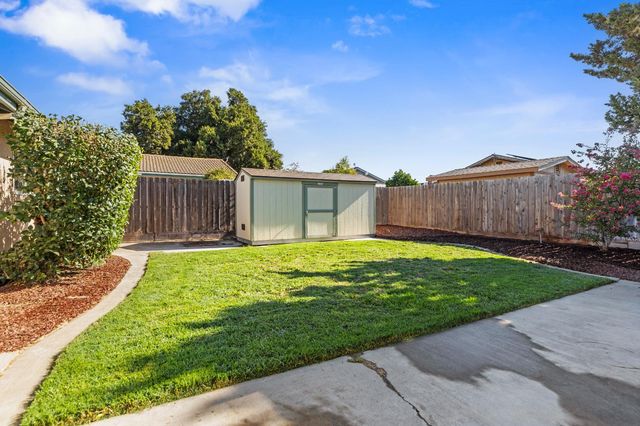 612 Robert Ave, Ripon, CA 95366