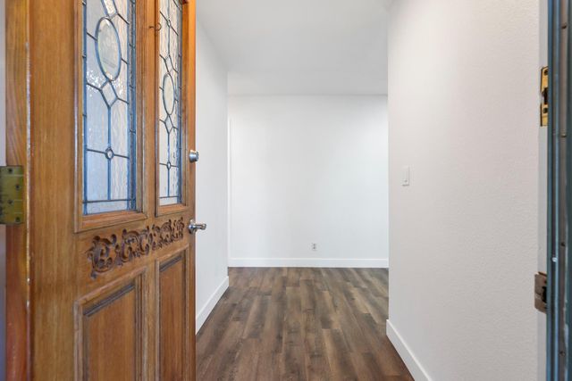612 Robert Ave, Ripon, CA 95366