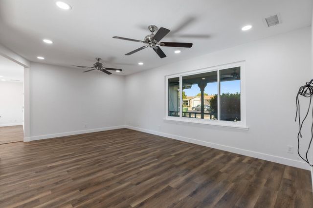 612 Robert Ave, Ripon, CA 95366