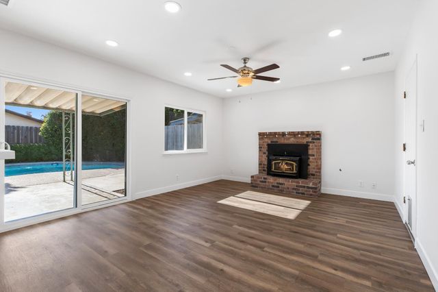 612 Robert Ave, Ripon, CA 95366