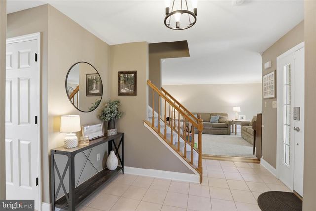 3 SHARON LN, Wernersville, PA 19565