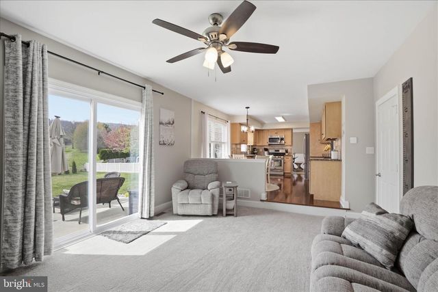 3 SHARON LN, Wernersville, PA 19565