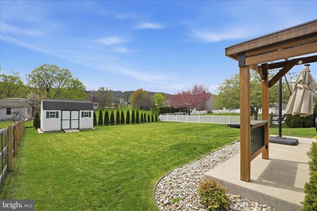 3 SHARON LN, Wernersville, PA 19565