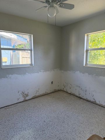 430 42ND AVENUE NE, St Petersburg, FL 33703