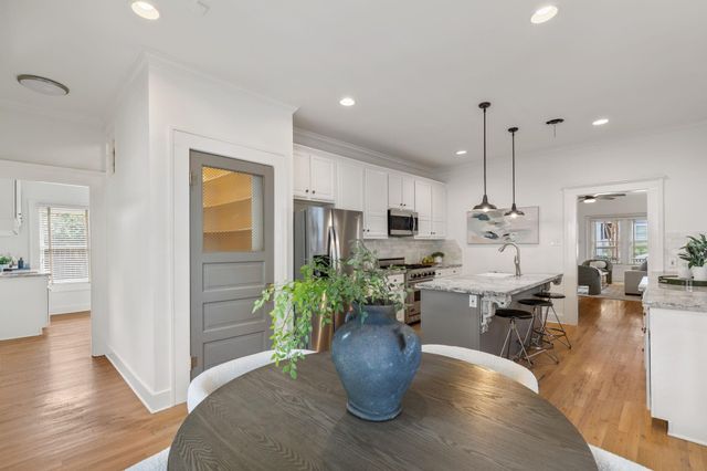 307 E 8th Street, Houston, TX 77007