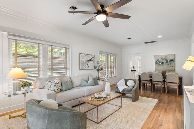 307 E 8th Street, Houston, TX 77007