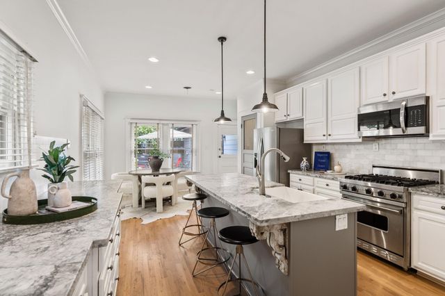 307 E 8th Street, Houston, TX 77007