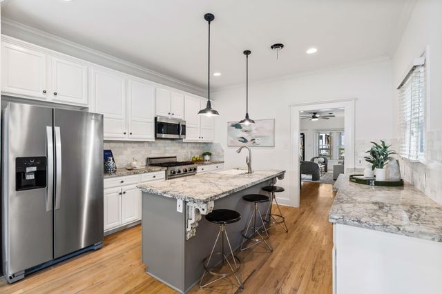 307 E 8th Street, Houston, TX 77007