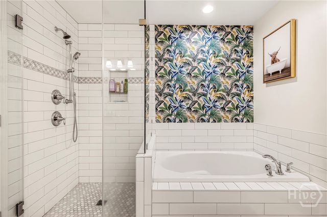 501 E 34th Street, Savannah, GA 31401