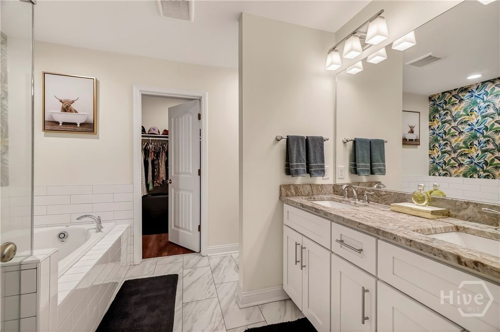 Image 23 of property listing at 501 E 34th Street, Savannah, GA 31401