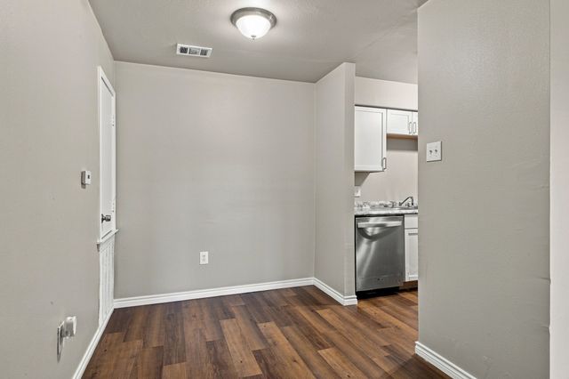 9696 Walnut Street 1902, Dallas, TX 75243