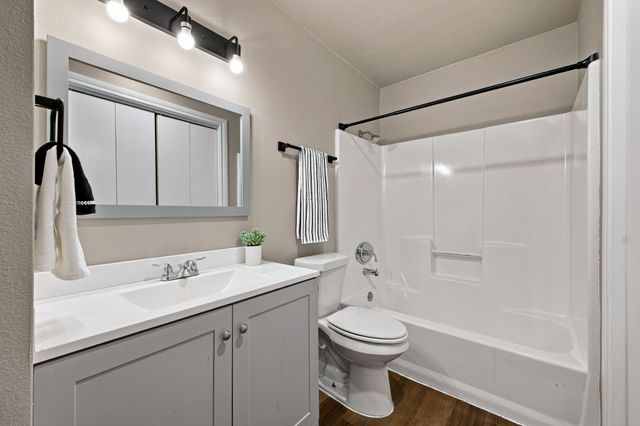 9696 Walnut Street 1902, Dallas, TX 75243