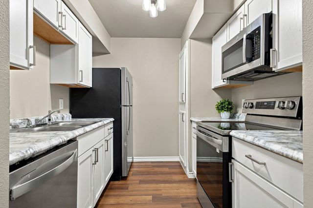 9696 Walnut Street 1902, Dallas, TX 75243