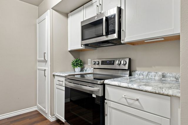 9696 Walnut Street 1902, Dallas, TX 75243