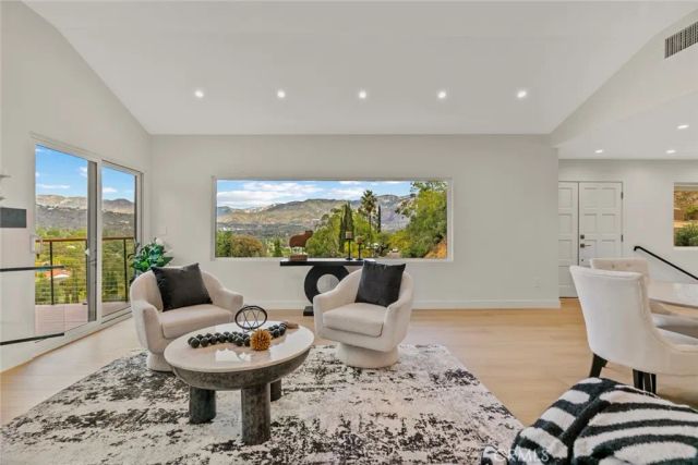 981 Glen Oaks, Pasadena, CA 91105