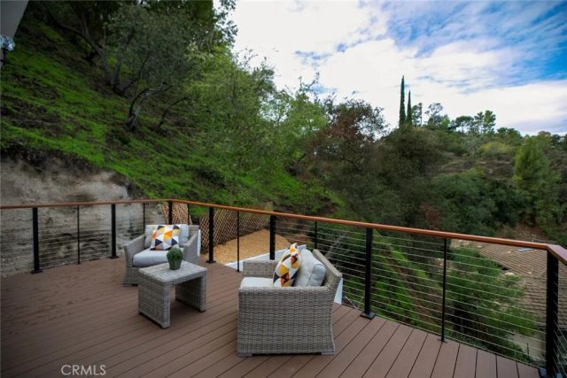 981 Glen Oaks, Pasadena, CA 91105