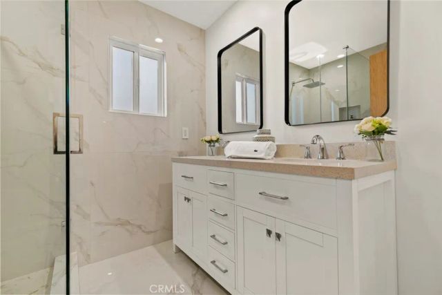 981 Glen Oaks, Pasadena, CA 91105