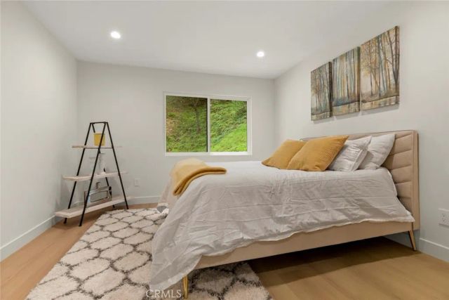 981 Glen Oaks, Pasadena, CA 91105