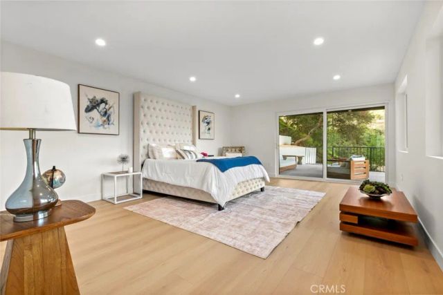 981 Glen Oaks, Pasadena, CA 91105