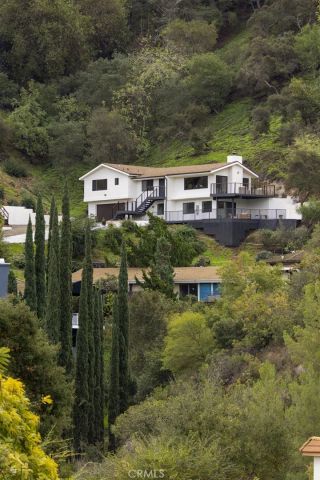 981 Glen Oaks, Pasadena, CA 91105