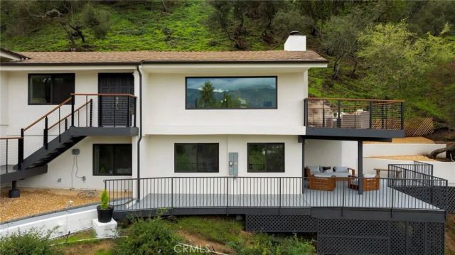 981 Glen Oaks, Pasadena, CA 91105