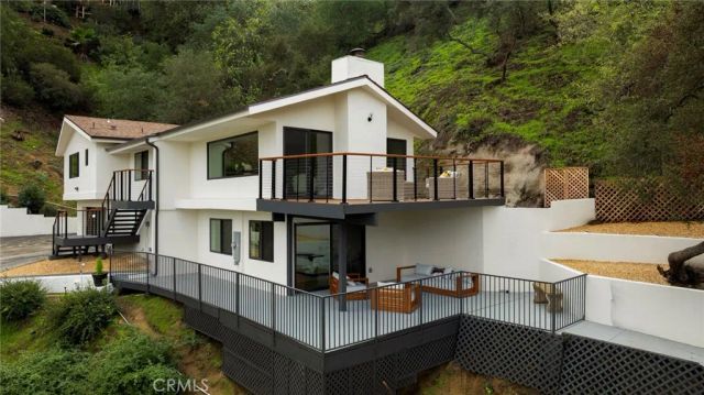 981 Glen Oaks, Pasadena, CA 91105