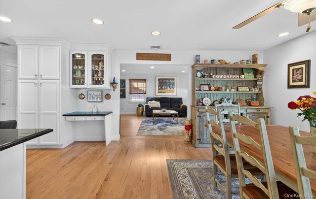 2 Mountain Avenue, Bayville, NY 11709