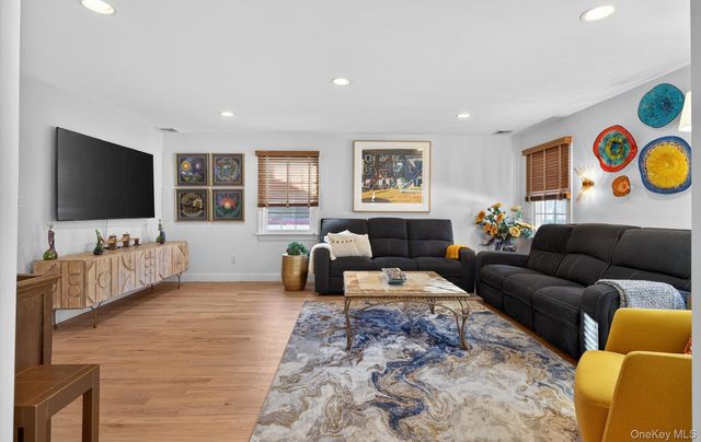 2 Mountain Avenue, Bayville, NY 11709