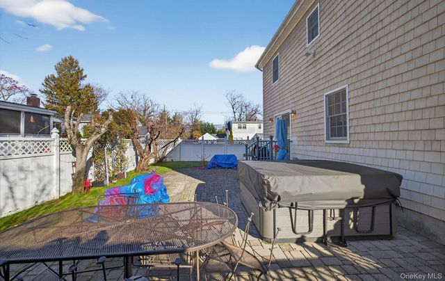 2 Mountain Avenue, Bayville, NY 11709