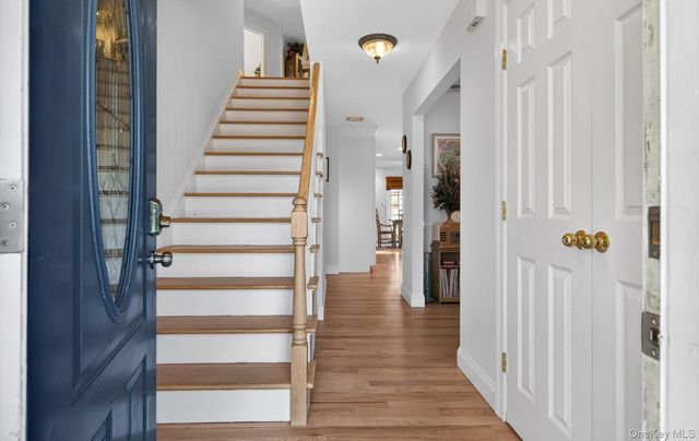 2 Mountain Avenue, Bayville, NY 11709