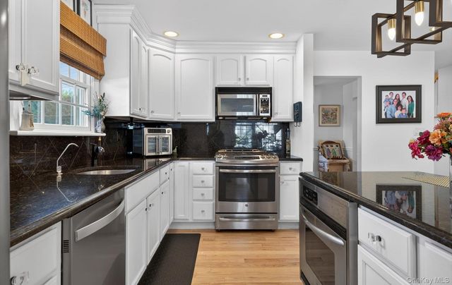 2 Mountain Avenue, Bayville, NY 11709