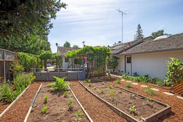 747 Alvina Court, Los Altos, CA 94024