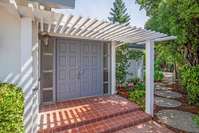 747 Alvina Court, Los Altos, CA 94024