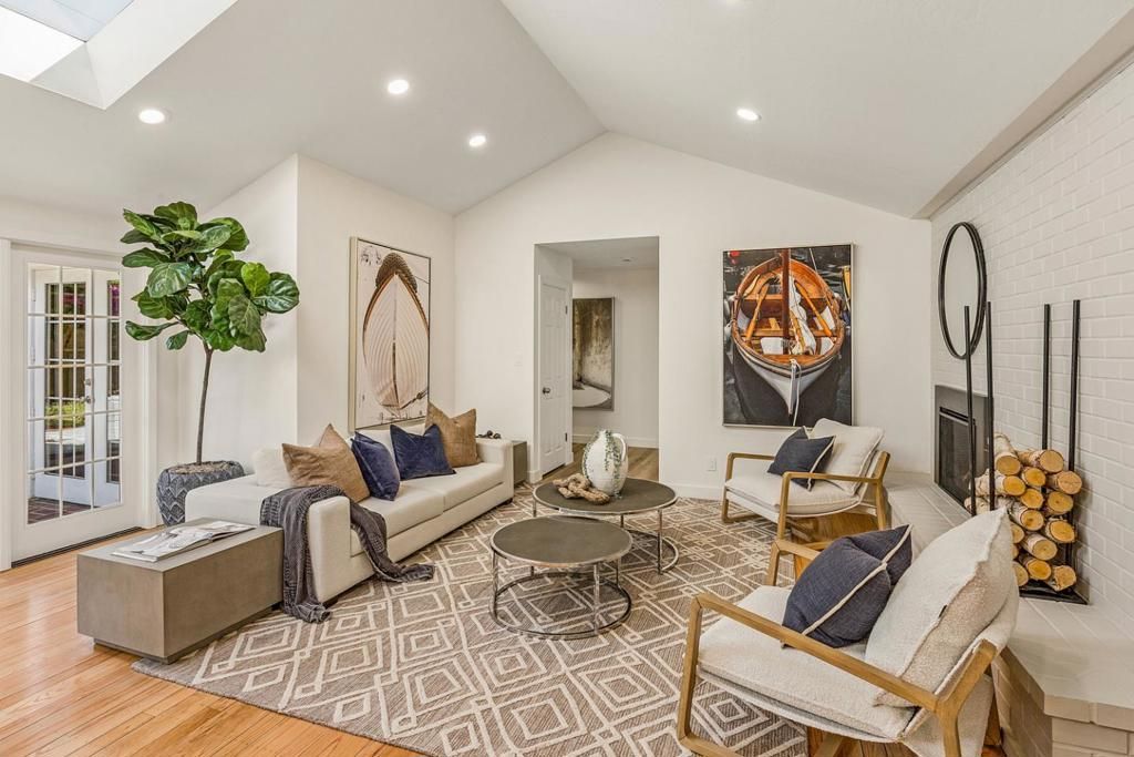 Image 13 of property listing at 747 Alvina Court, Los Altos, CA 94024