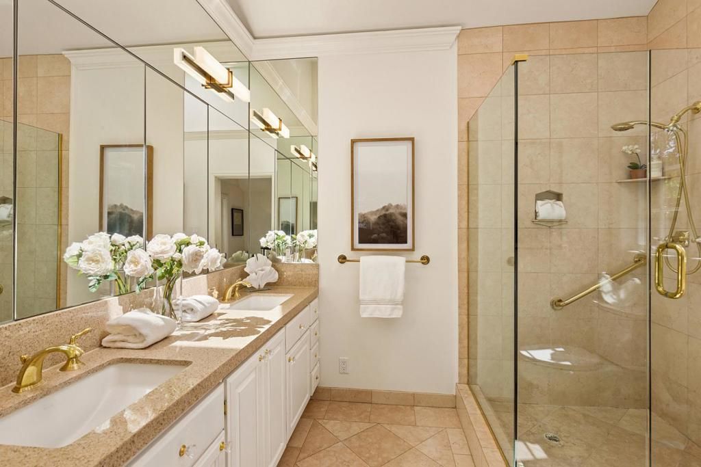 Image 18 of property listing at 747 Alvina Court, Los Altos, CA 94024