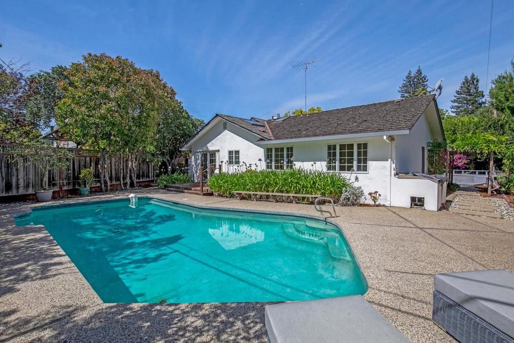 Image 29 of property listing at 747 Alvina Court, Los Altos, CA 94024