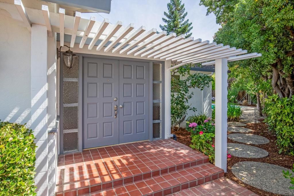 Image 4 of property listing at 747 Alvina Court, Los Altos, CA 94024