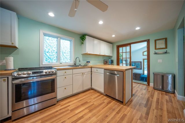 136 South Lincoln Avenue, Orchard Park, NY 14127