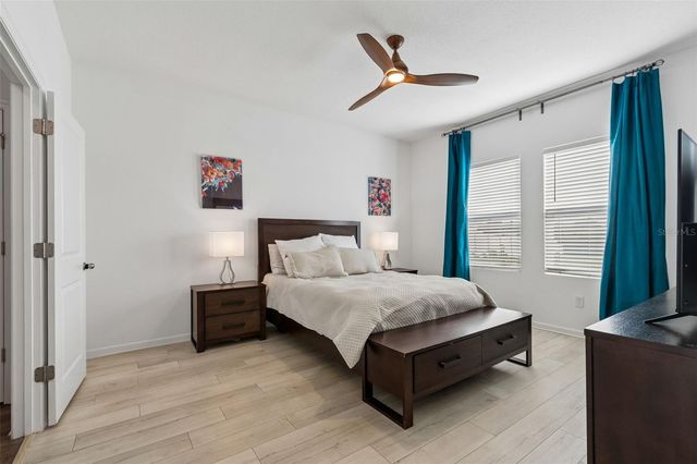 705 GARDEN OAKS SQUARE, Seffner, FL 33584