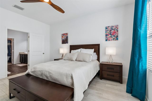 705 GARDEN OAKS SQUARE, Seffner, FL 33584