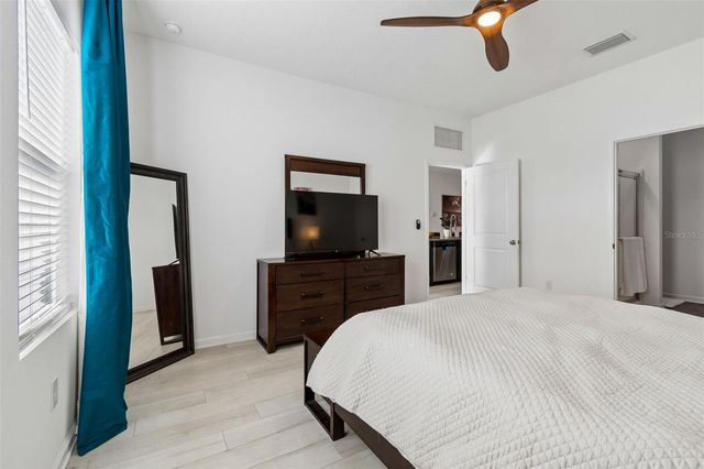 705 GARDEN OAKS SQUARE, Seffner, FL 33584